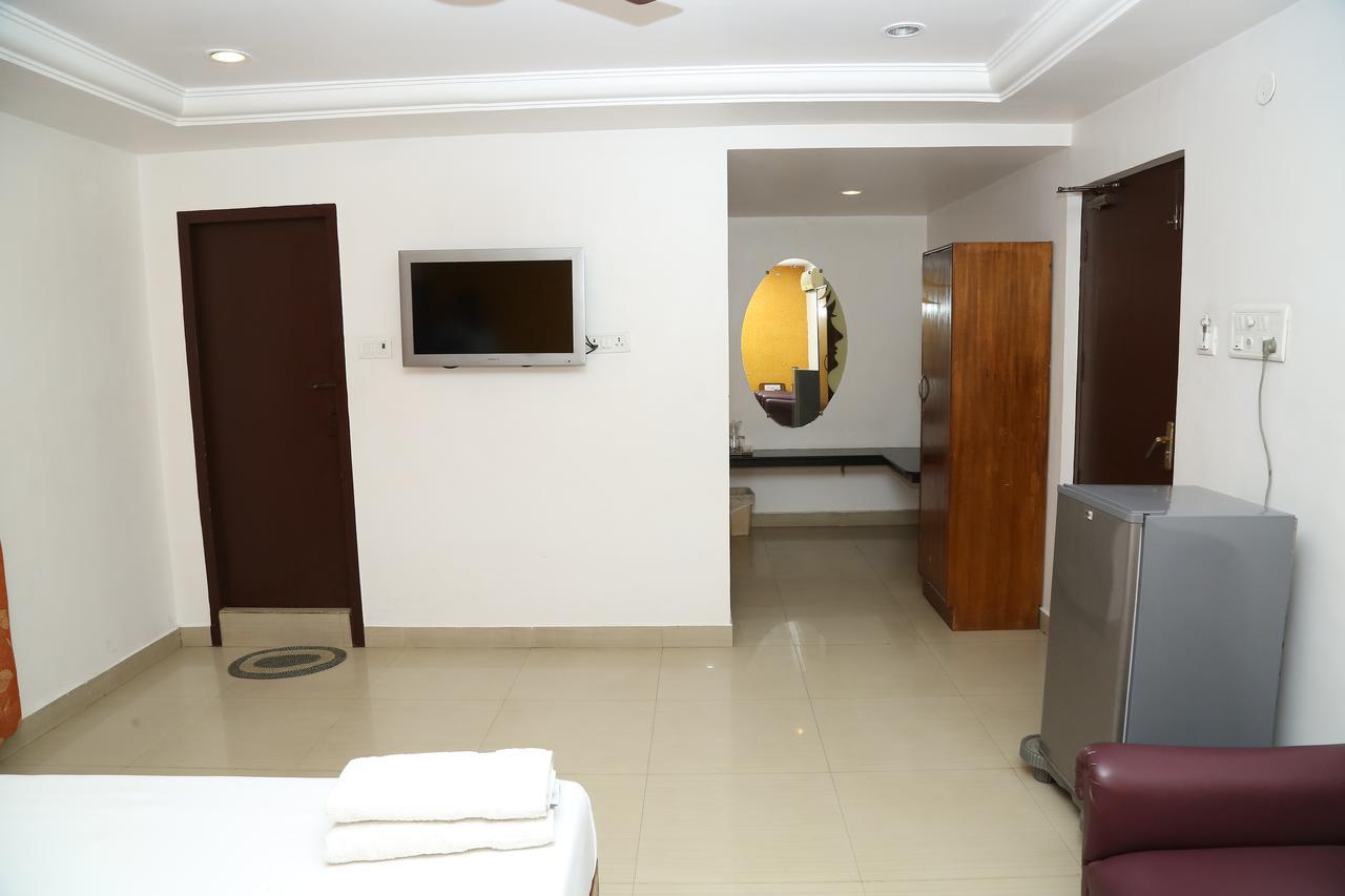 Sri Srinivasar Residency Hotel Vellore Exterior foto