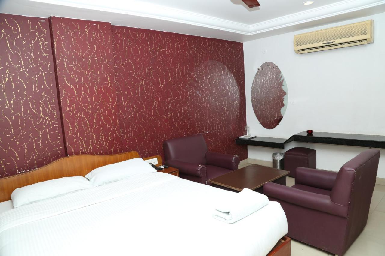 Sri Srinivasar Residency Hotel Vellore Exterior foto
